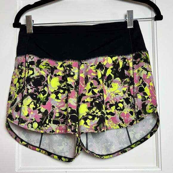 Lululemon Speed Up Low-Rise Lined Short 4" (4) - Picture 4 of 5